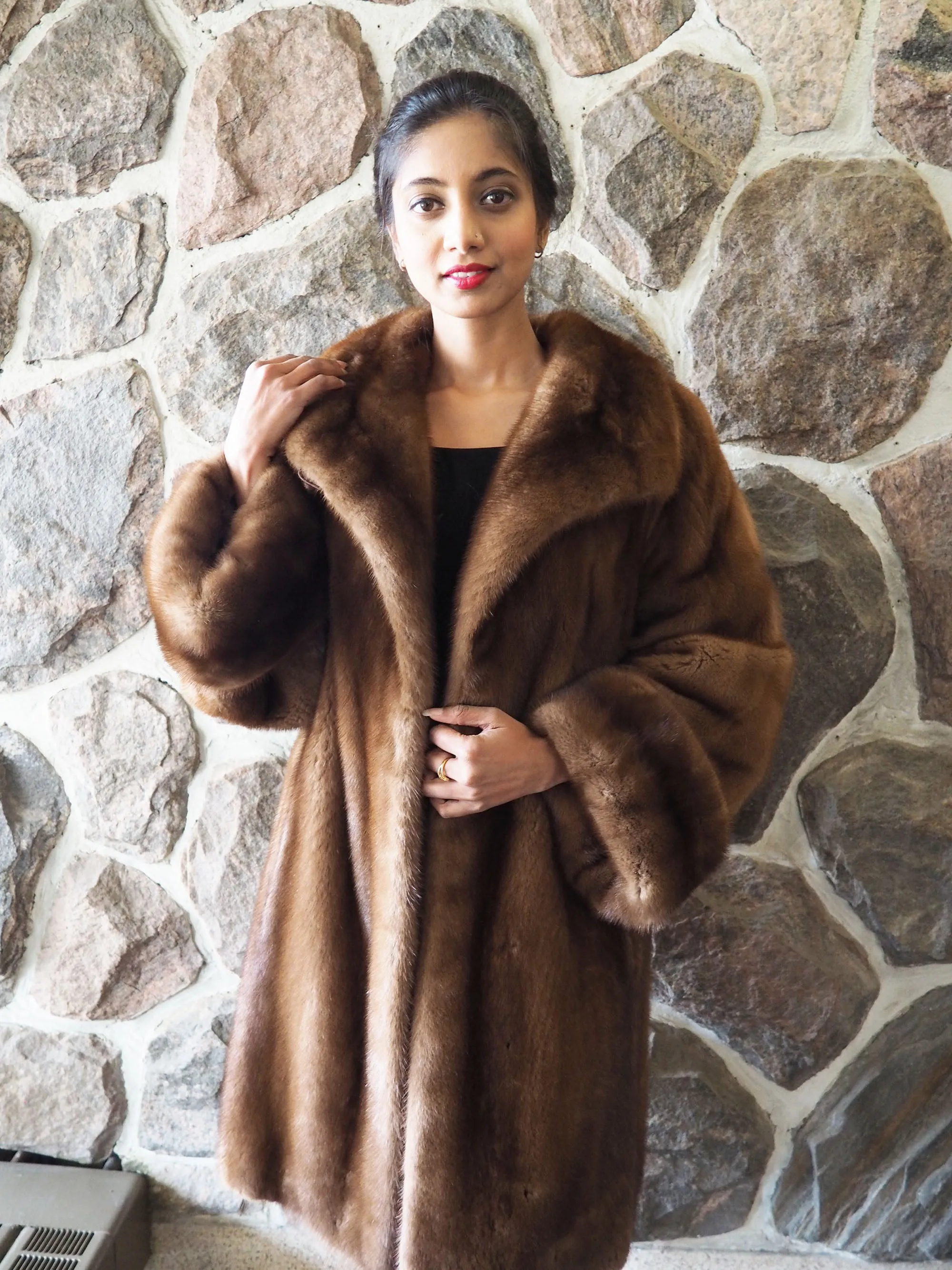 Brand New Luxurious Demi Buff Swing Canadian Mink Fur Coat Stroller L/XL