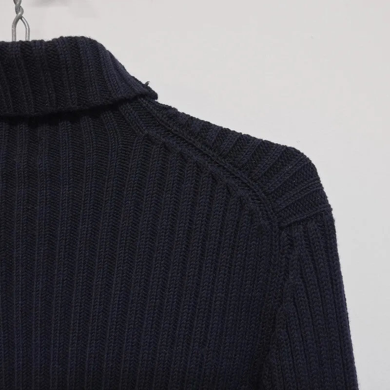 elongated sleeve turtleneck jumper