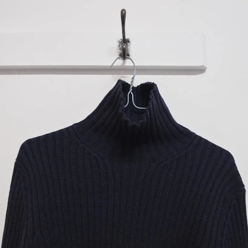 elongated sleeve turtleneck jumper