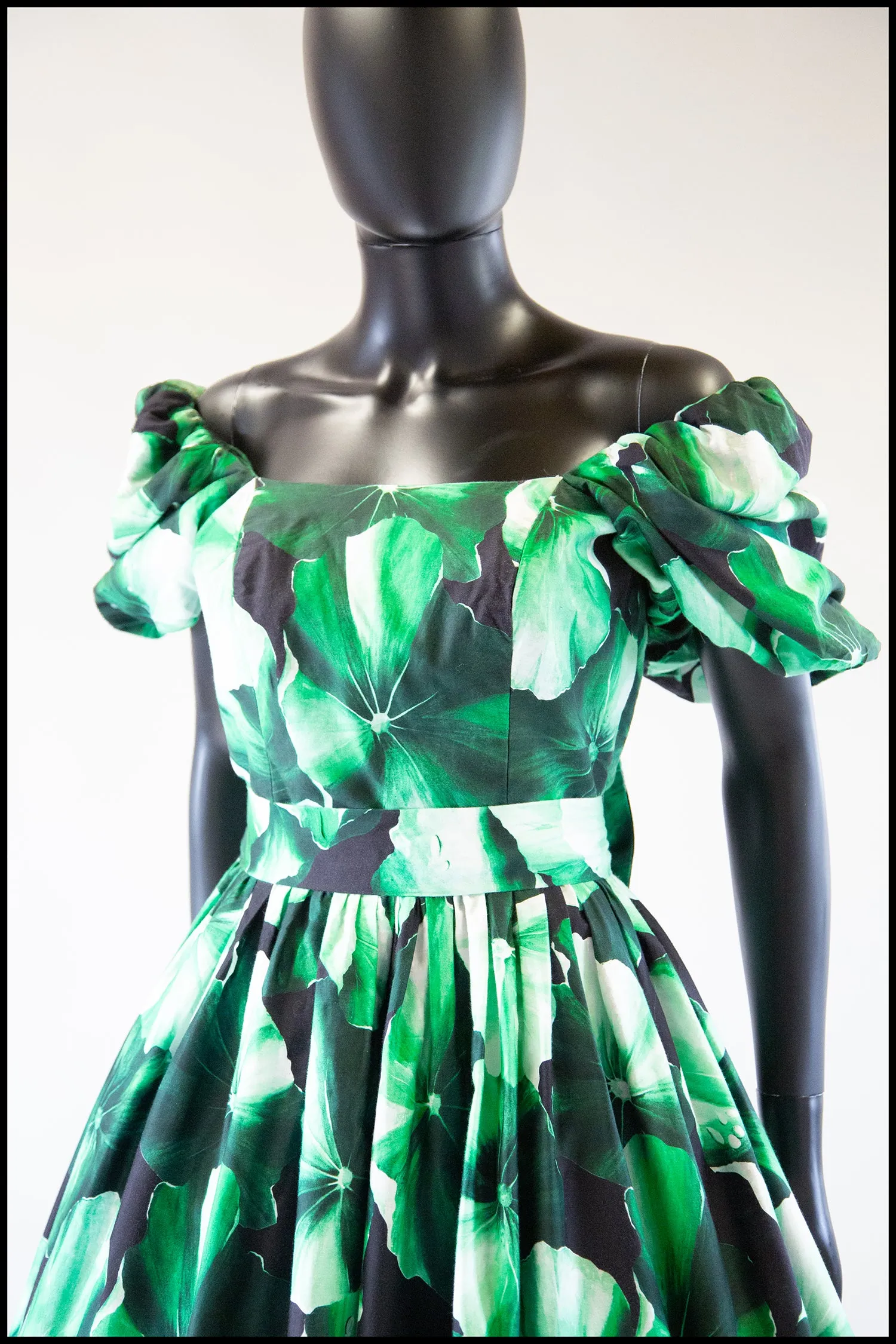 RESERVED Vintage 1980s Green Petunia Print Dress