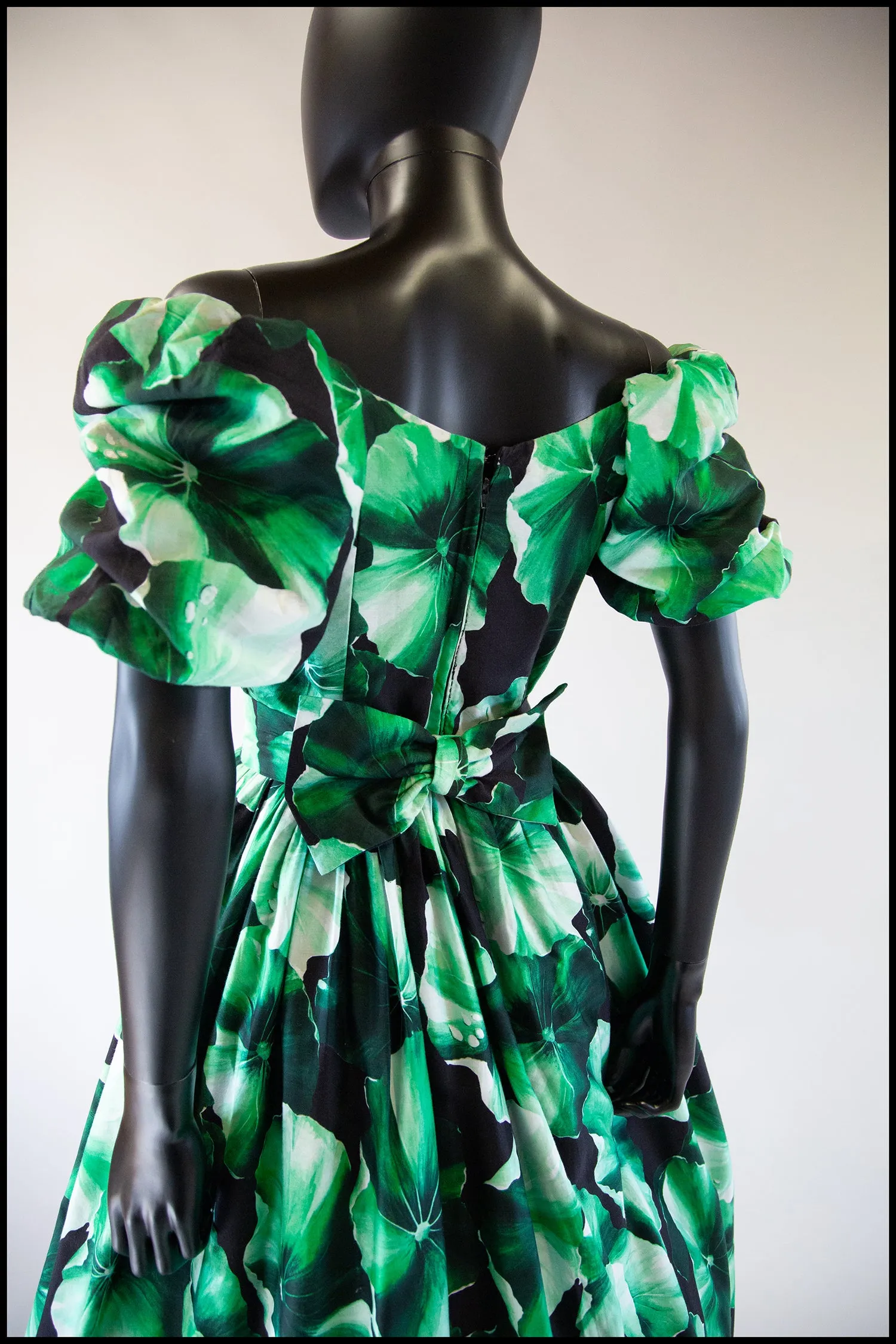 RESERVED Vintage 1980s Green Petunia Print Dress