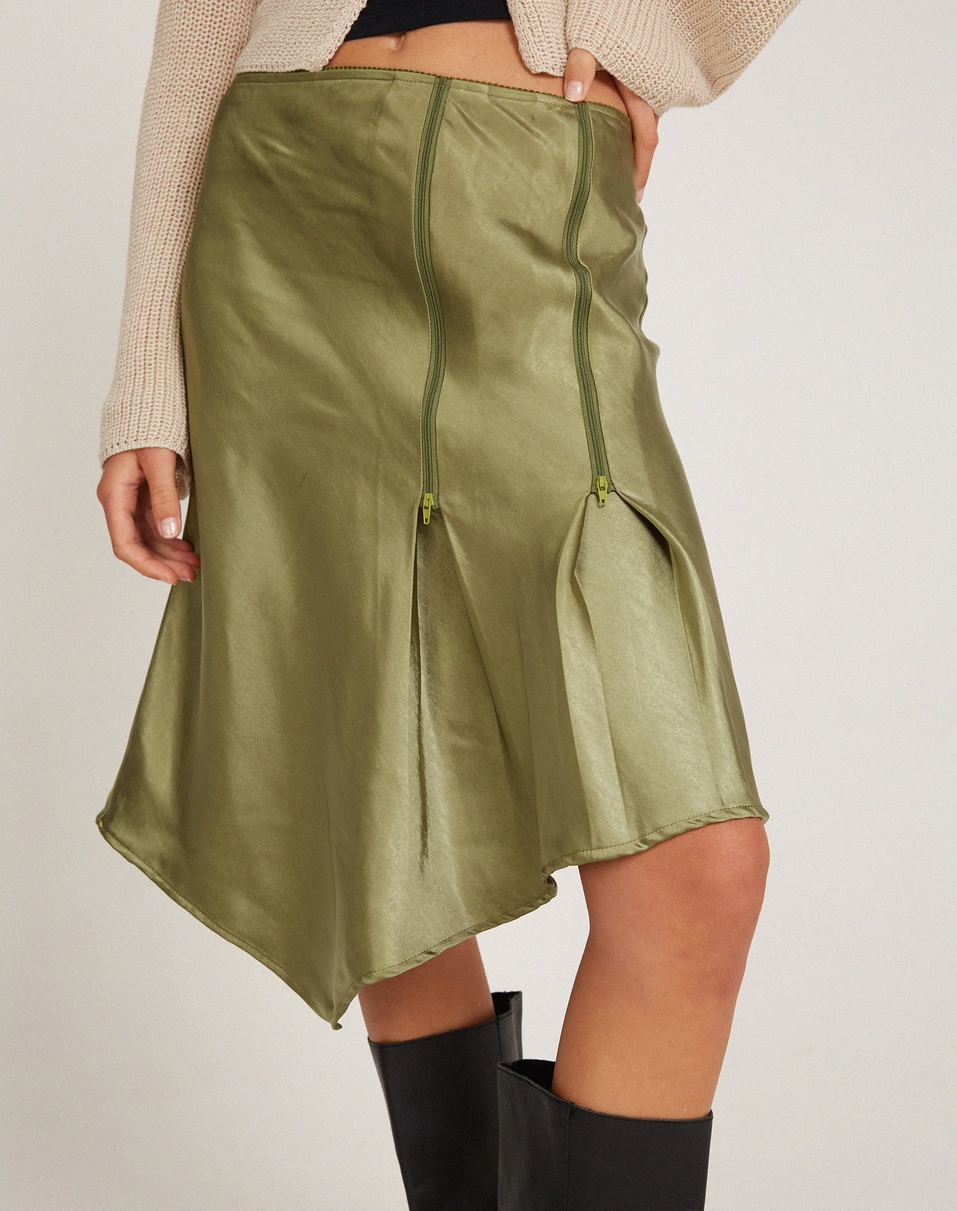 Slaza Midi Skirt in Satin Olive